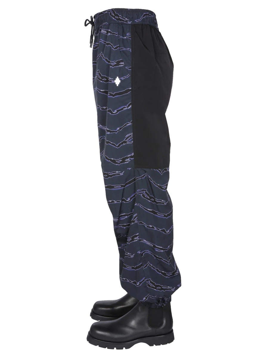 JOGGING PANTS WITH CAMOU PRINT.webp