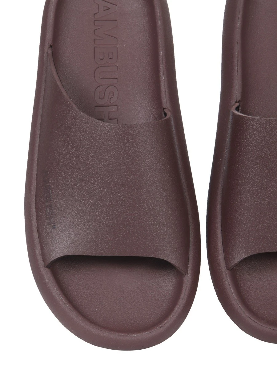 RUBBER SLIDE SANDALS.webp