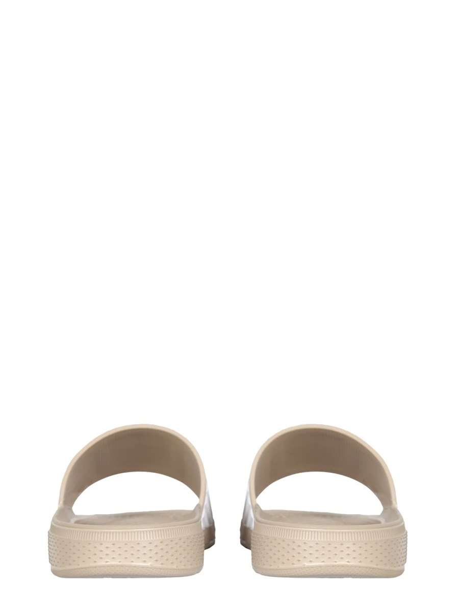 RUBBER SLIDE SANDALS.webp