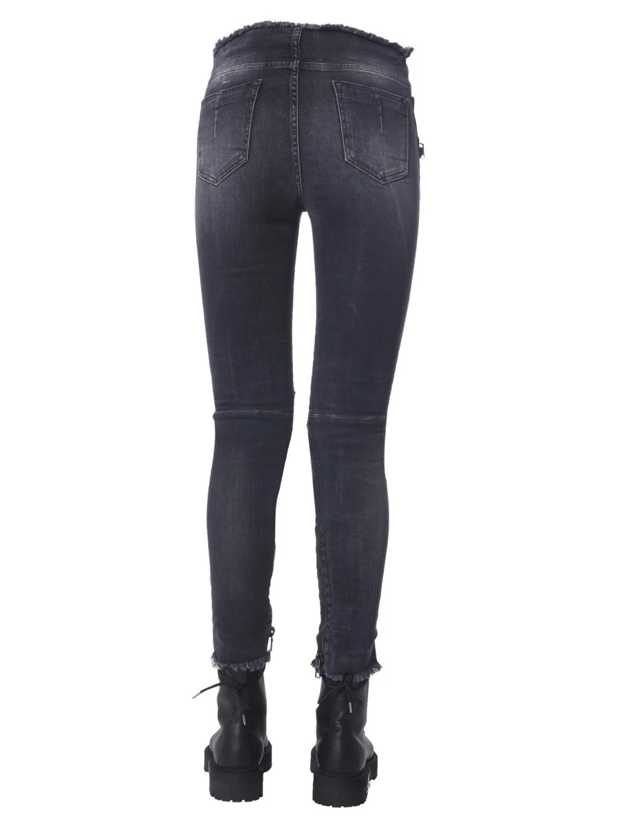 SKINNY FIT JEANS.webp