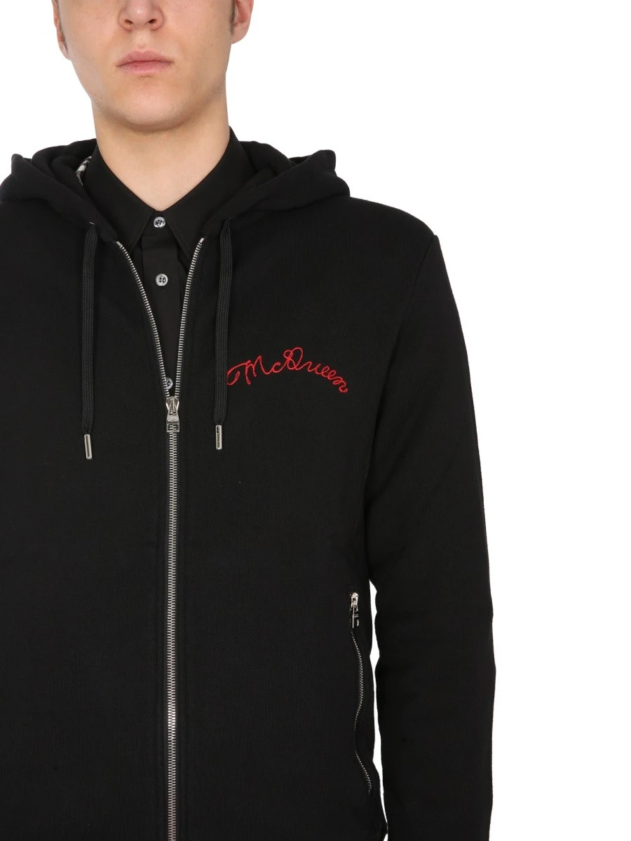 HOODED SWEATSHIRT WITH ZIP.webp