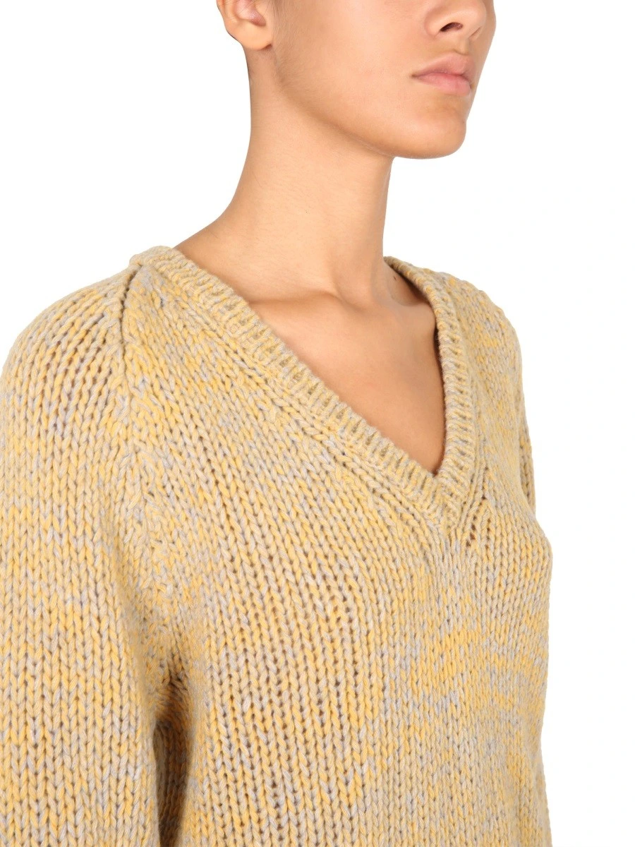 V-NECK SWEATER.webp