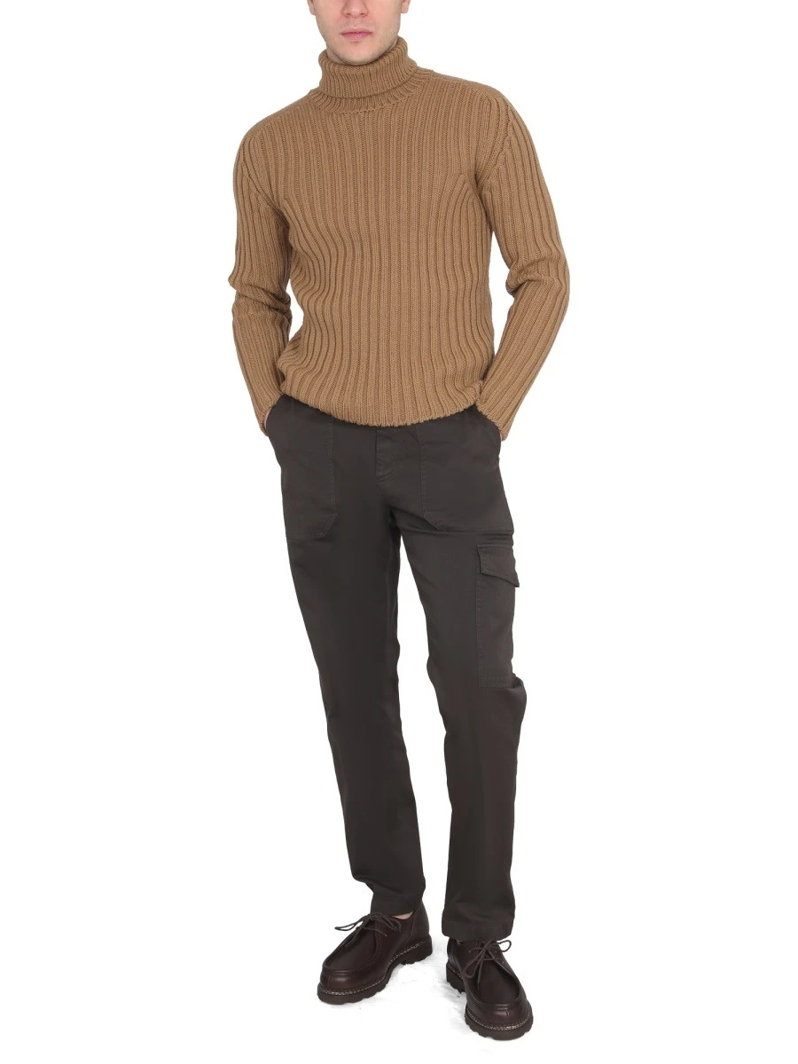 TURTLENECK SWEATER.webp
