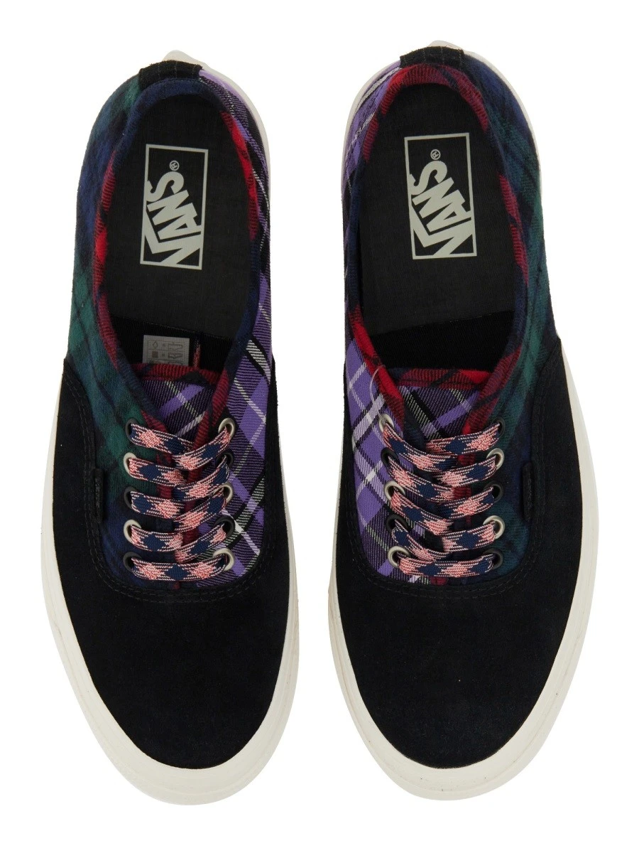 SNEAKER AUTHENTIC 44.webp