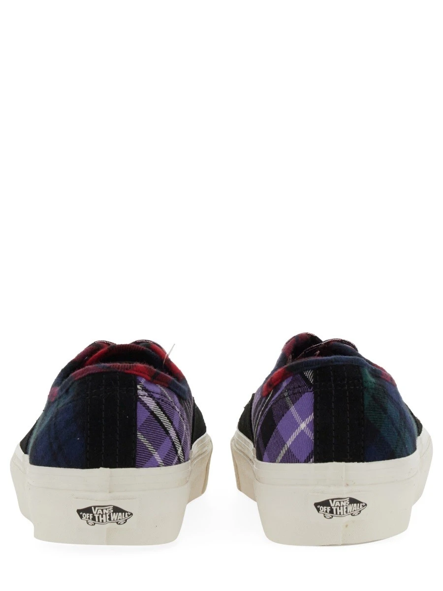 SNEAKER AUTHENTIC 44.webp