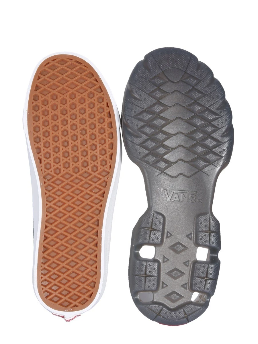 OLD SKOOL SNEAKER.webp