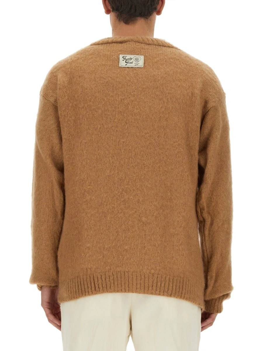 V-NECK CARDIGAN.webp