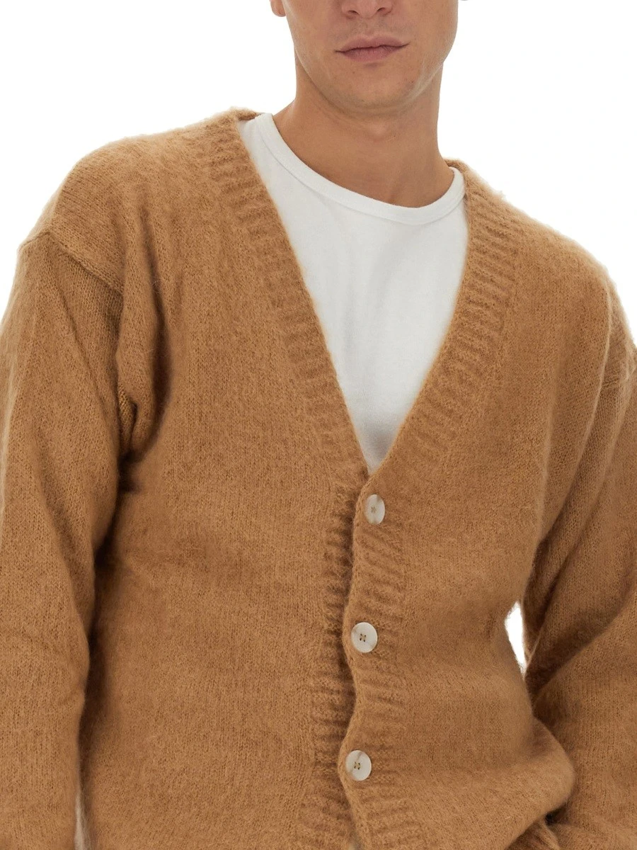 V-NECK CARDIGAN.webp
