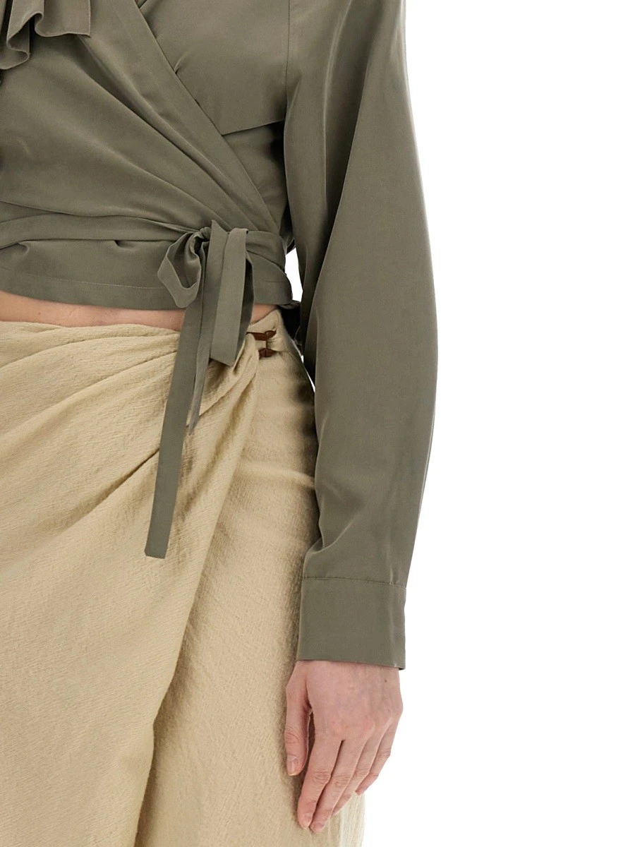 TOP WITH RUFFLES.webp