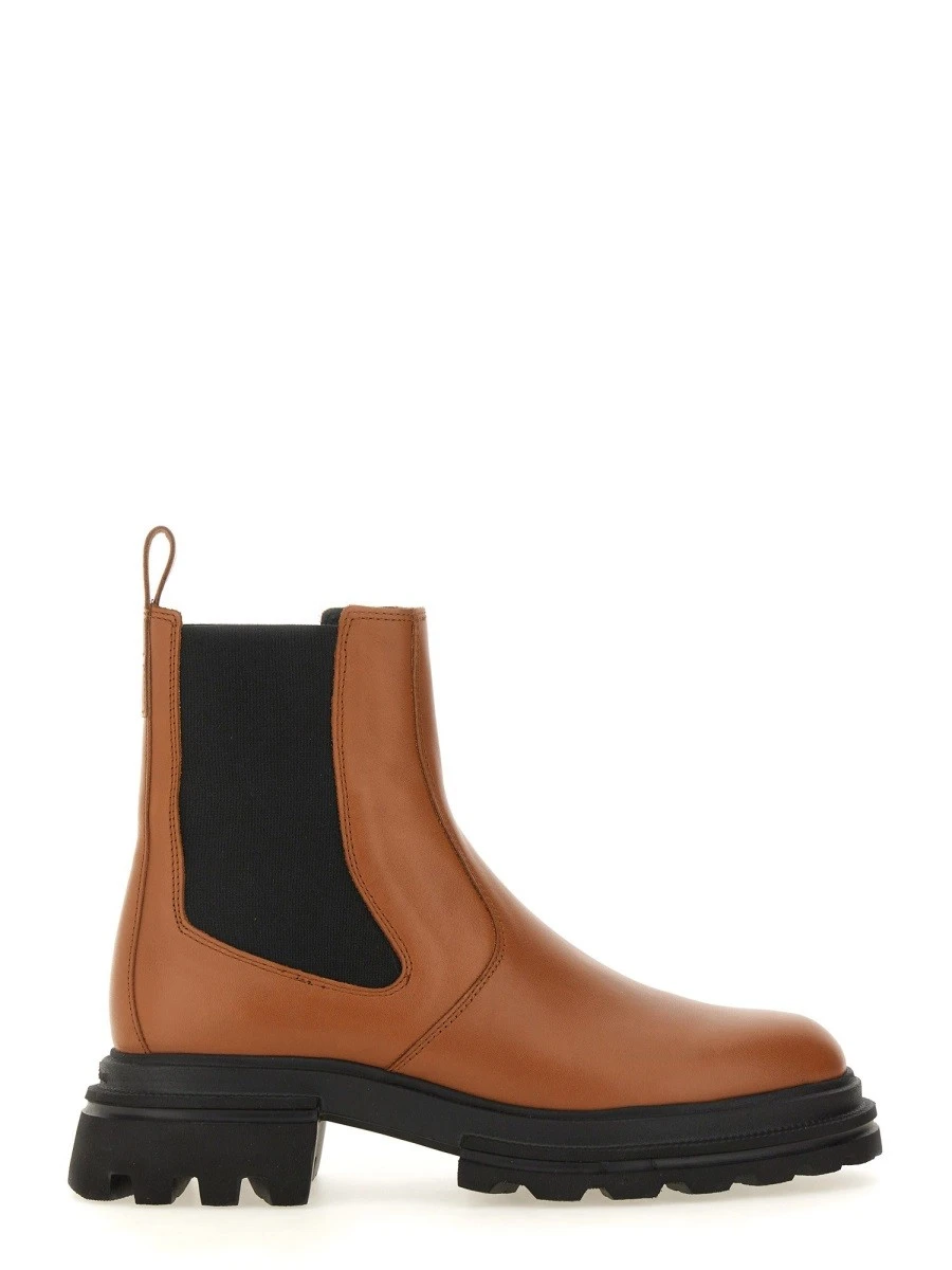 CHELSEA BOOT.webp
