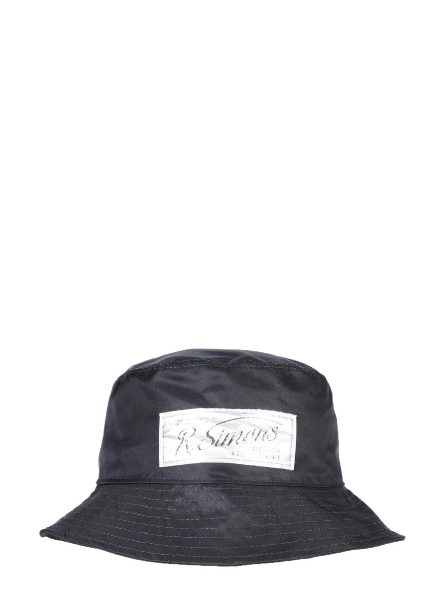 REVERSIBLE BUCKET HAT.webp