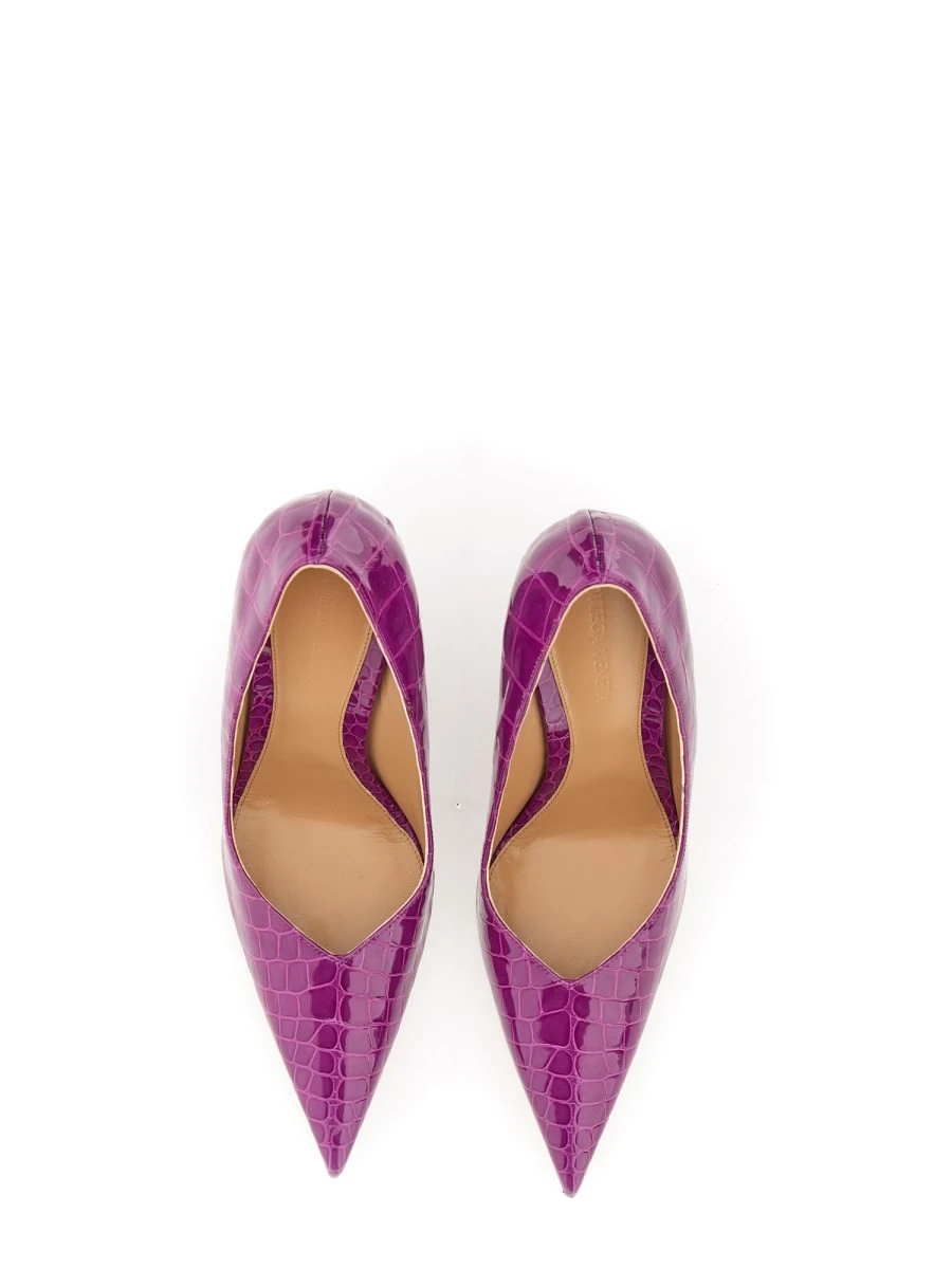 POINTED DECOLLETE.webp