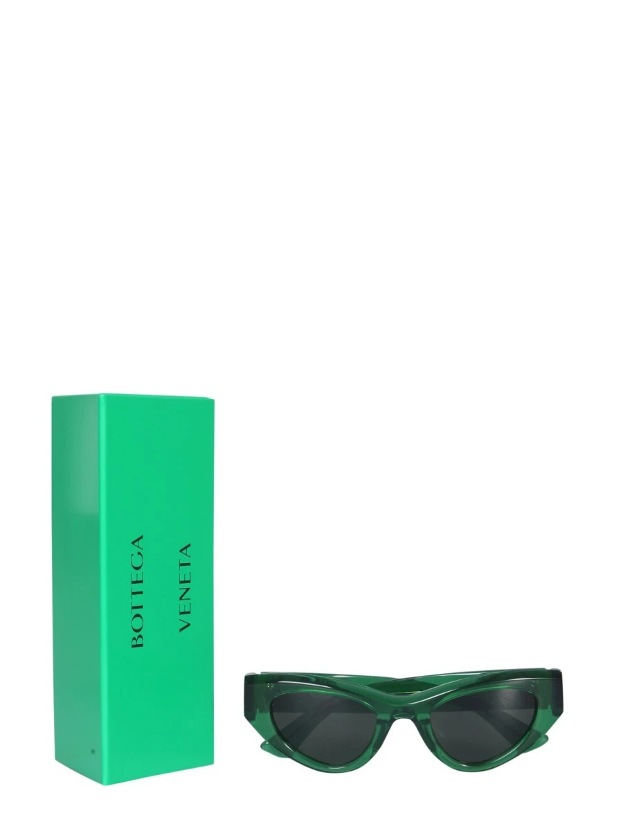 CAT-EYE SUNGLASSES.webp