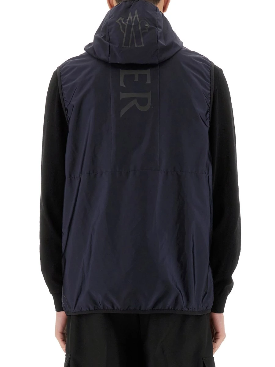 SLEEVELESS "MORETAN".webp