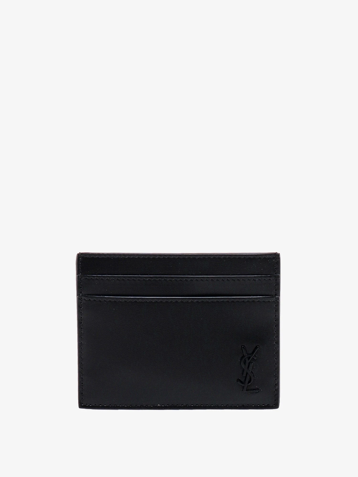 Leather card holder with frontal monogram.webp