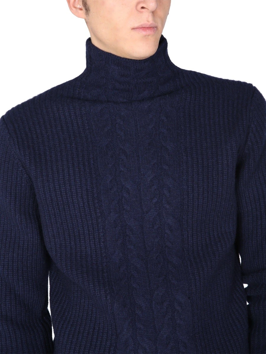 TURTLE NECK SWEATER.webp