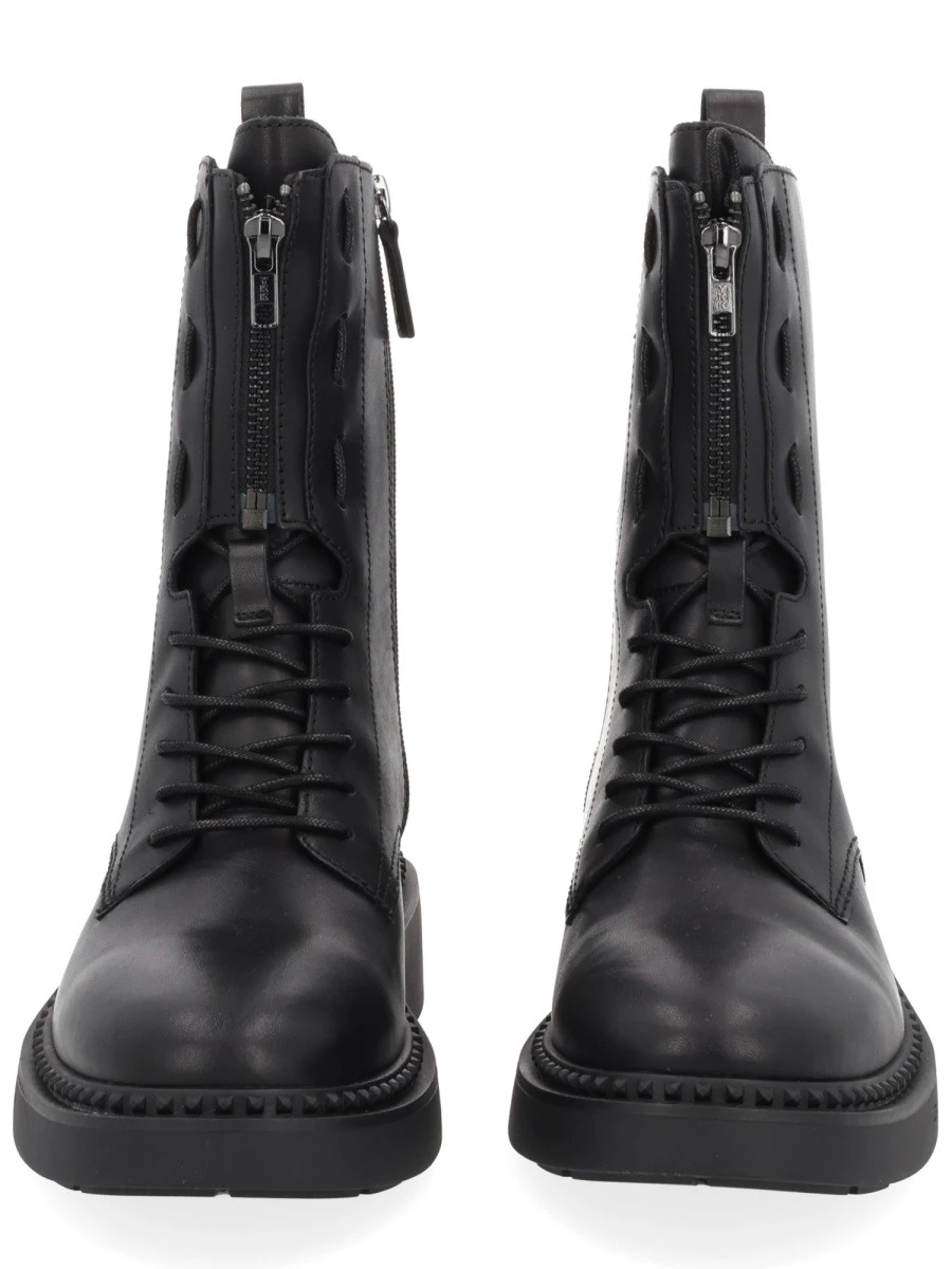 LACE-UP BOOT.webp