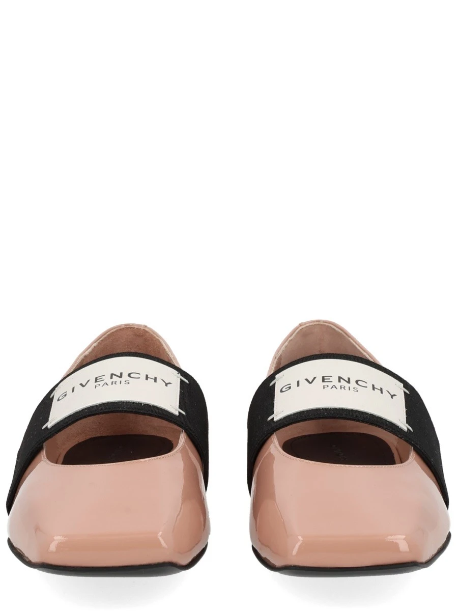 "SLICED SQUARE" DANCER.webp