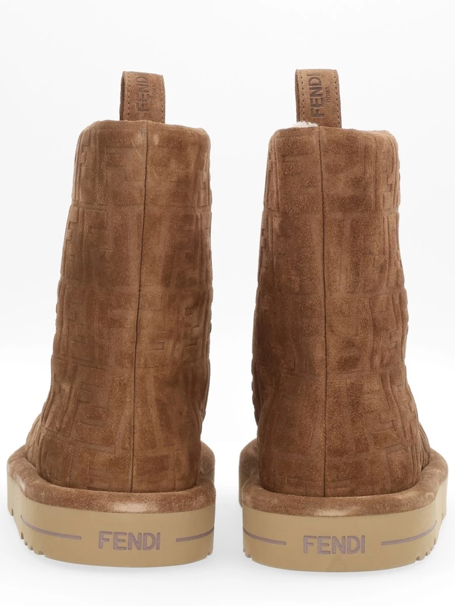 "APRES CHIC" BOOT.webp