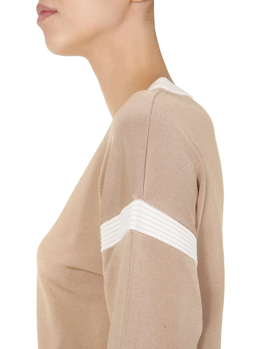 ROUND NECK SWEATER.webp