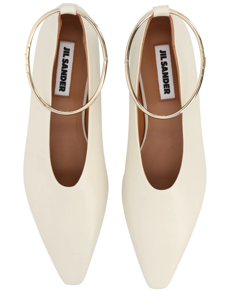 BALLERINA WITH ANKLET.webp