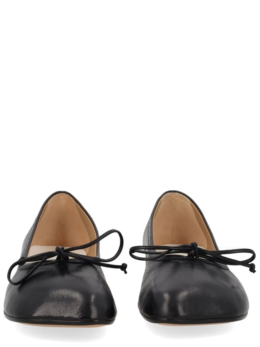 BALLERINA WITH ANATOMICAL TOE.webp