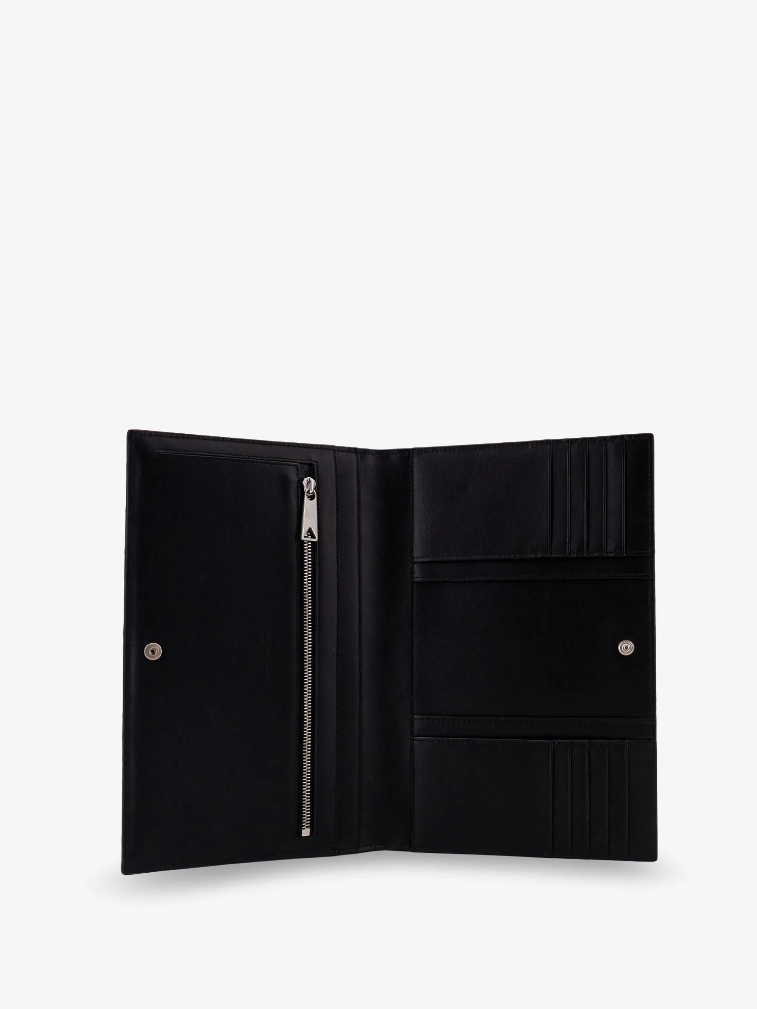 Leather clutch bag with Intrecciato motif.webp