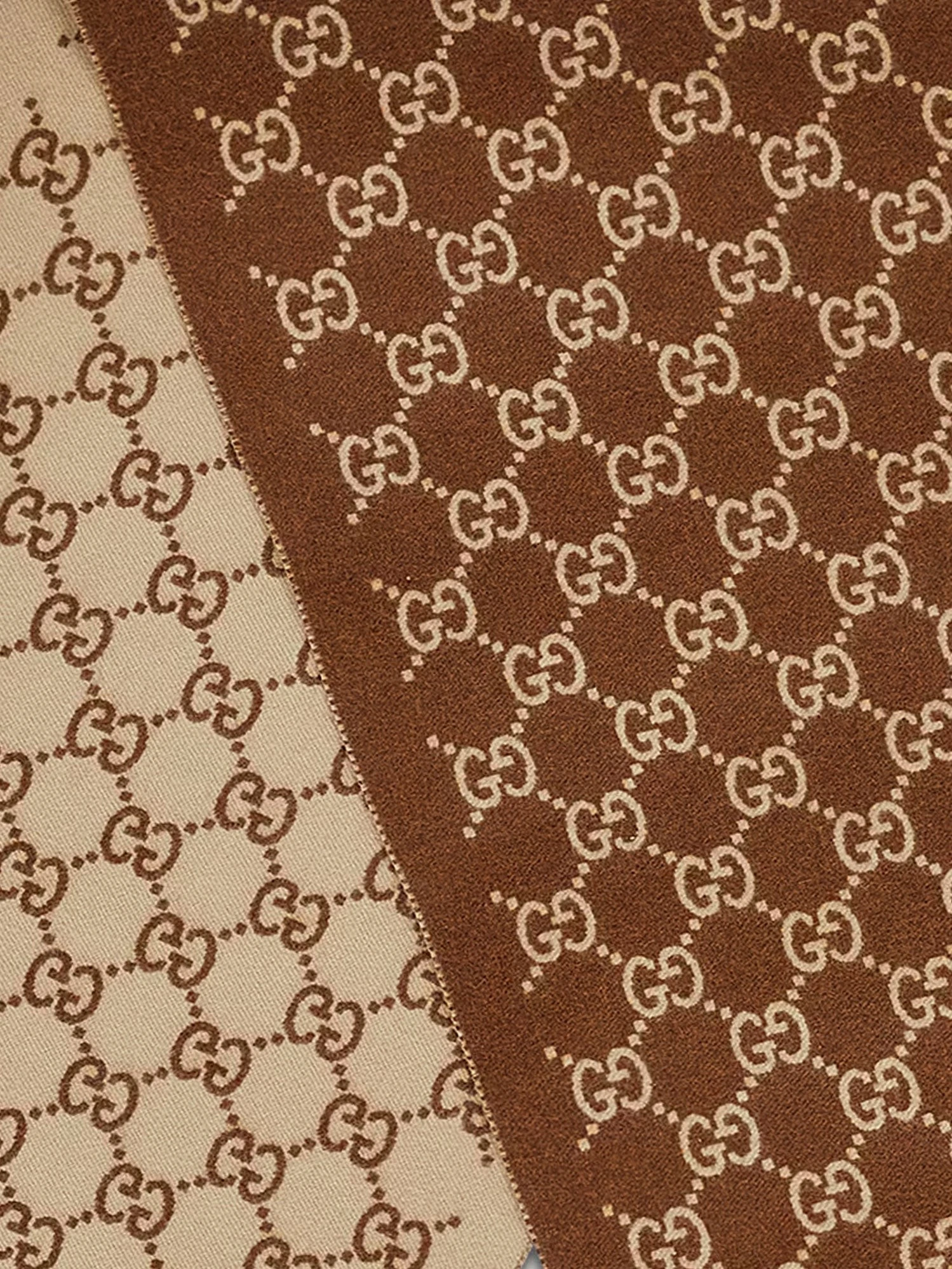 Cashmere scarf with GG print.webp