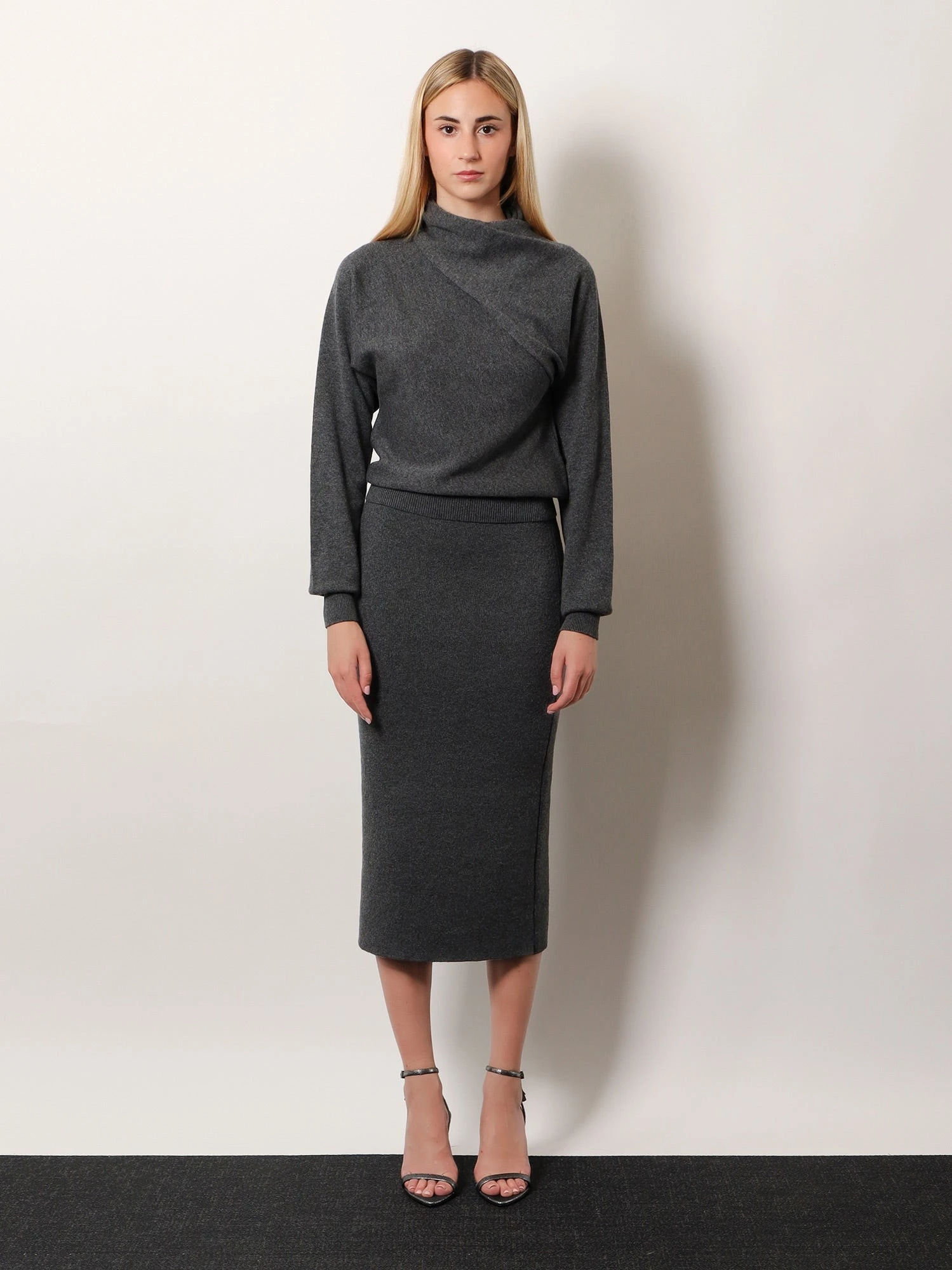 Cashmere and cotton turtleneck sweater.webp
