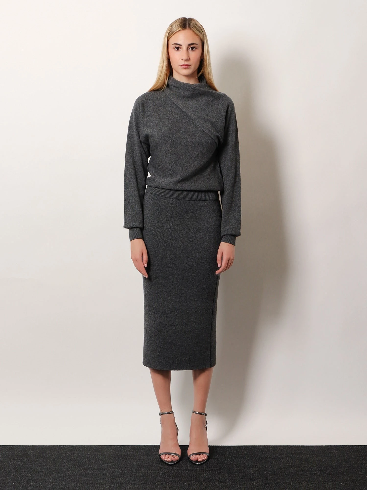 Cashmere and cotton pencil skirt.webp