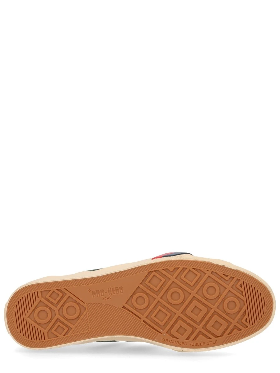 "ROYAL CLASSIC" SNEAKER.webp