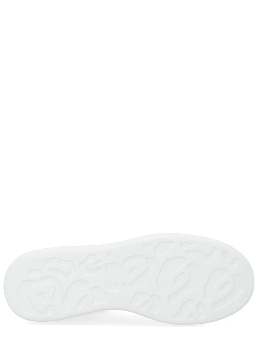 "OVERSIZE" SNEAKER.webp