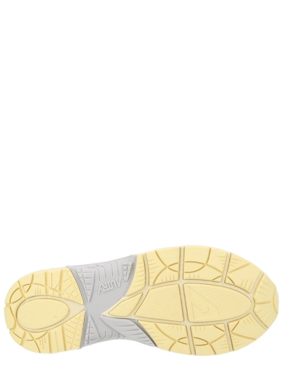 "HYPERWAY" SNEAKER.webp