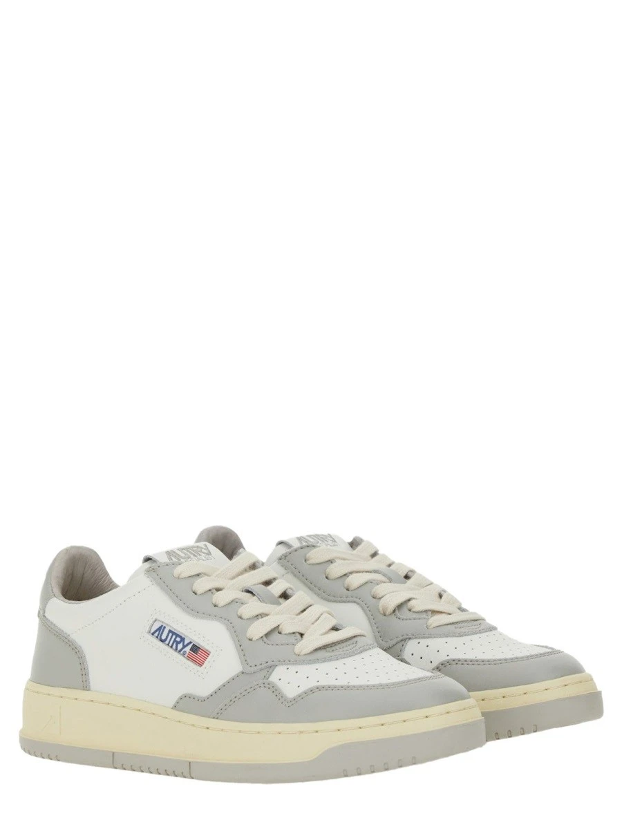 SNEAKER "MEDALIST LOW".webp