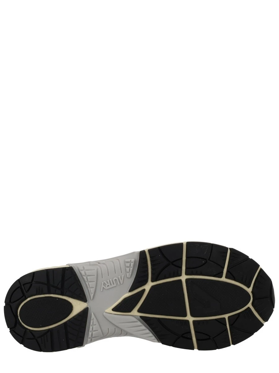 "HYPERWAY" SNEAKER.webp