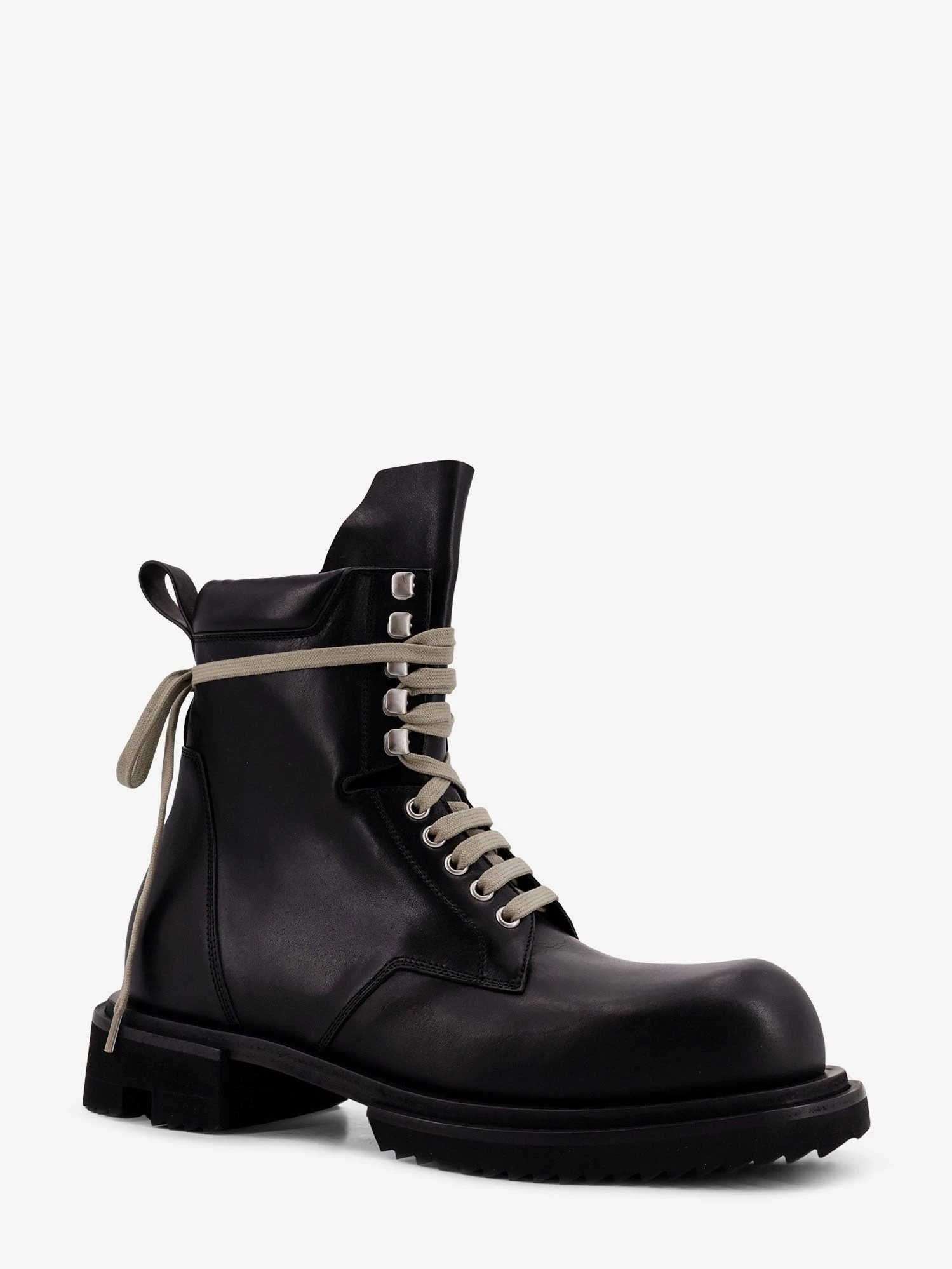 Leather boots.webp