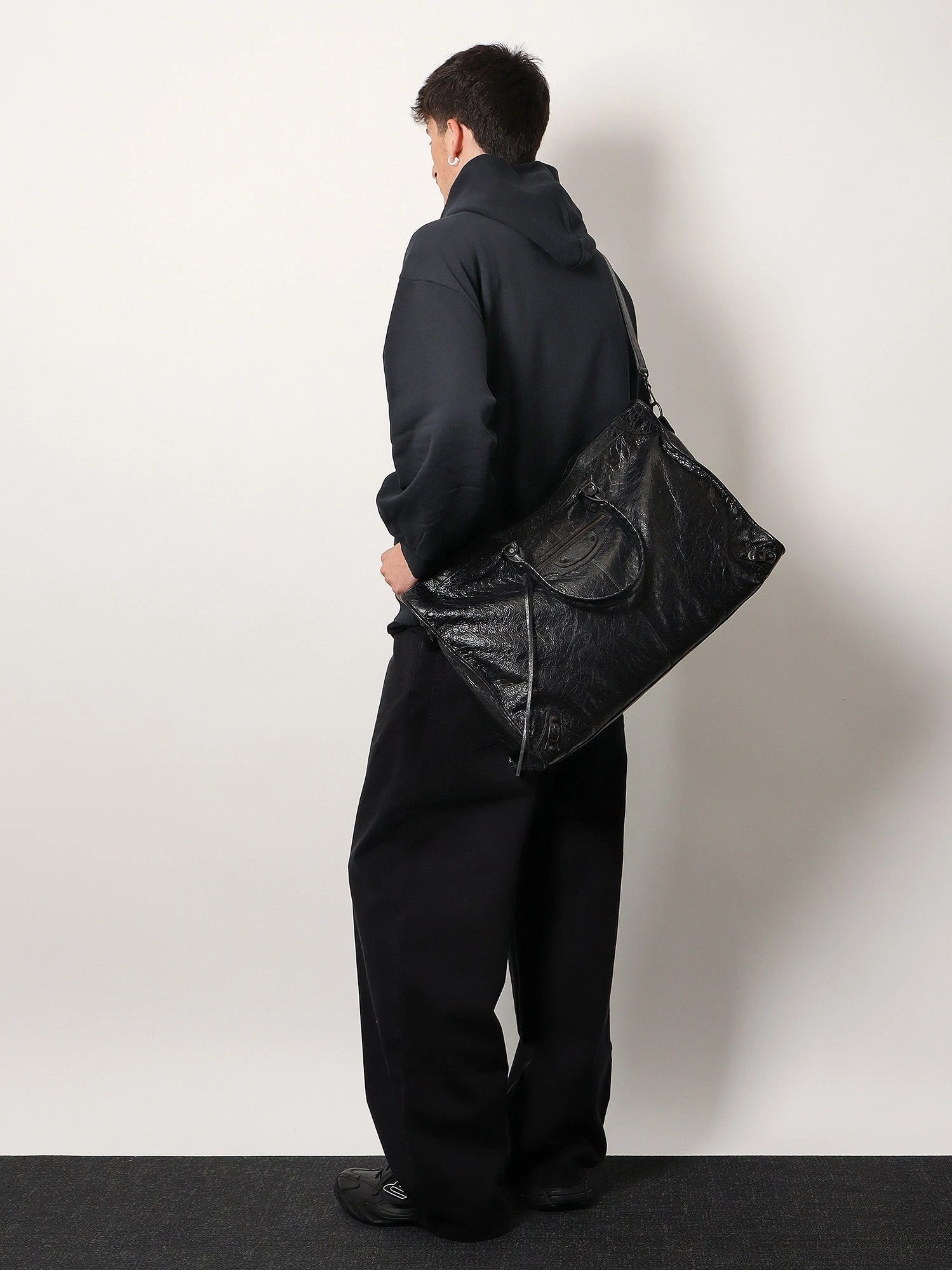 Le City leather travel bag.webp