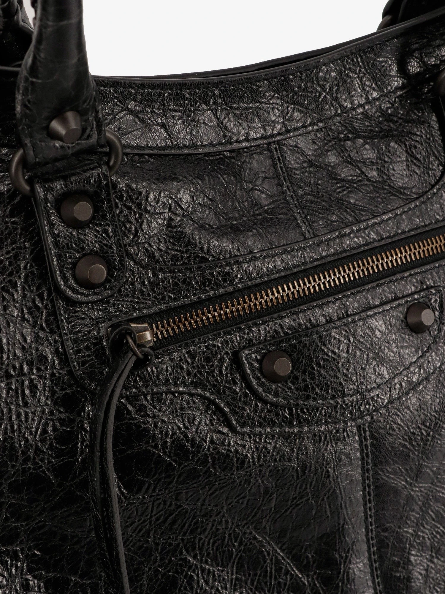 Le City leather travel bag.webp