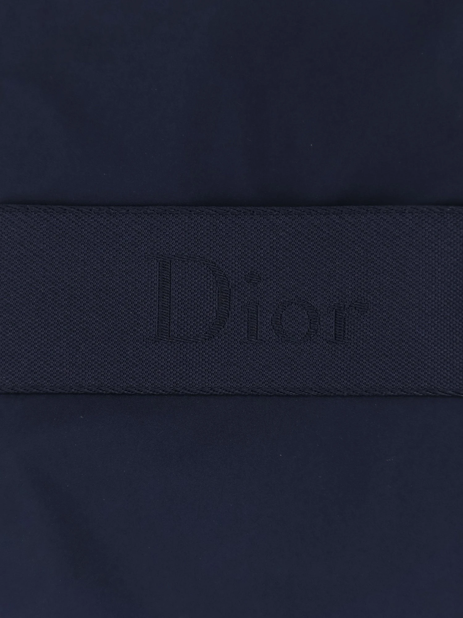 Sleeveless jacket with padding.webp