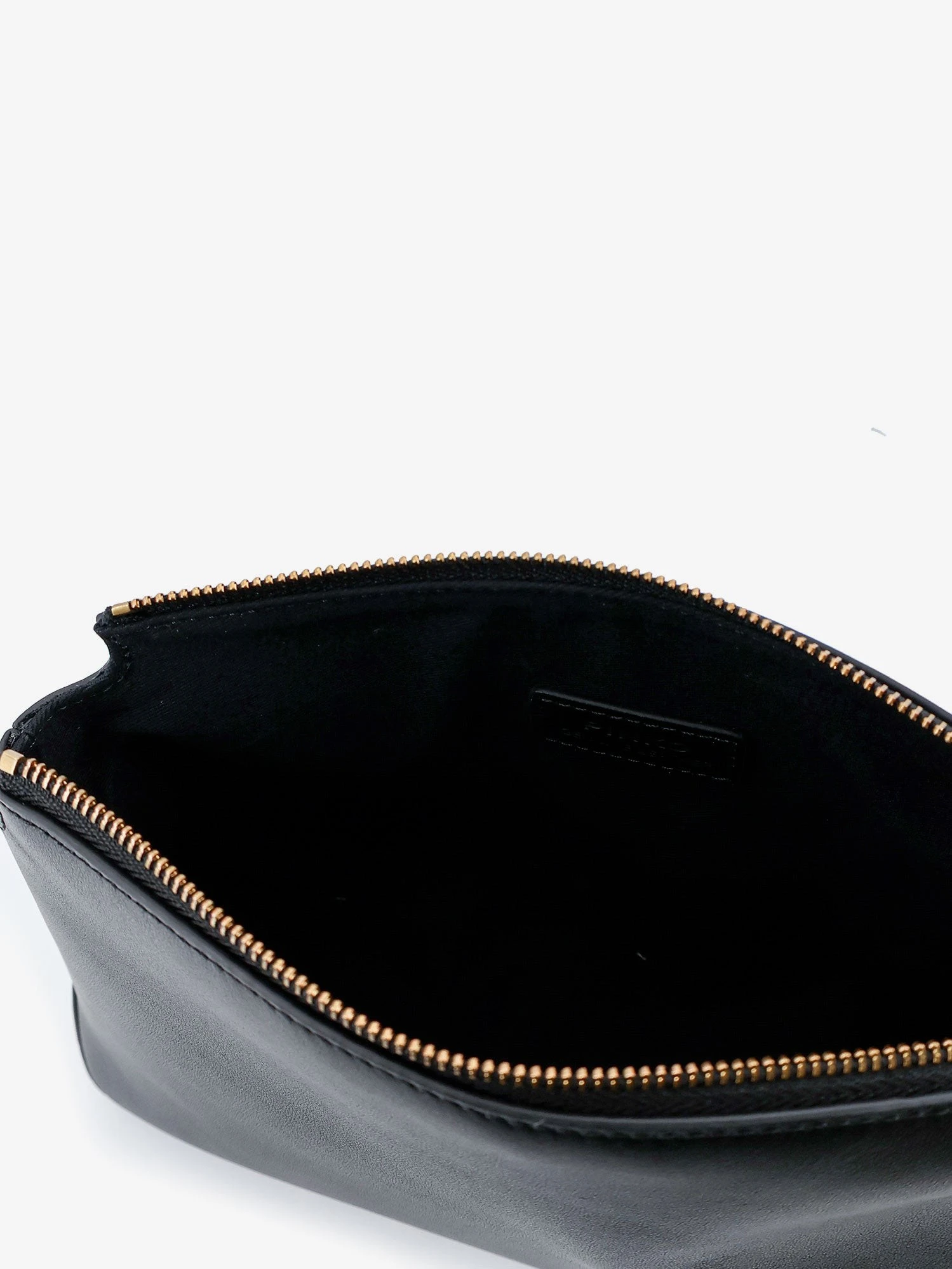 Leather beauty case.webp