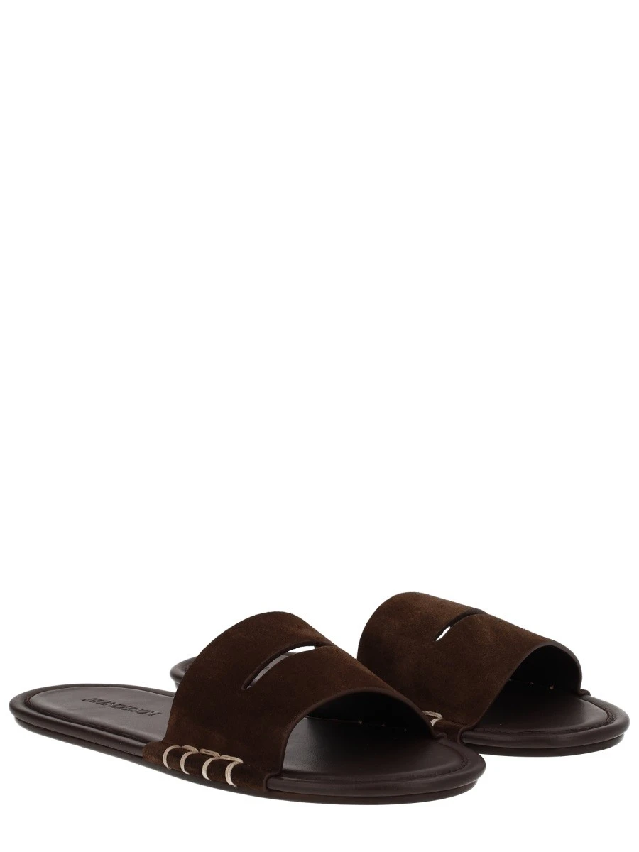 LEATHER SANDAL.webp
