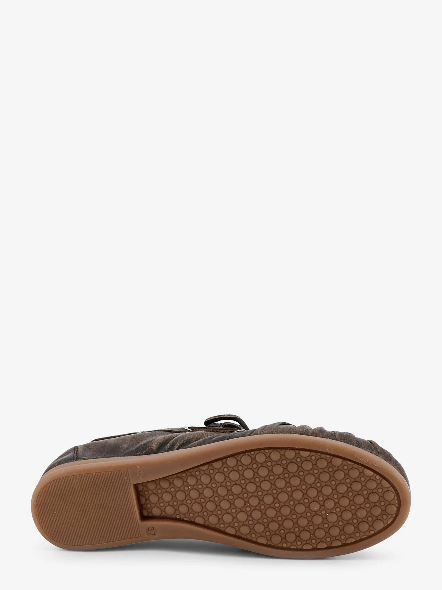 Used-effect leather loafers.webp