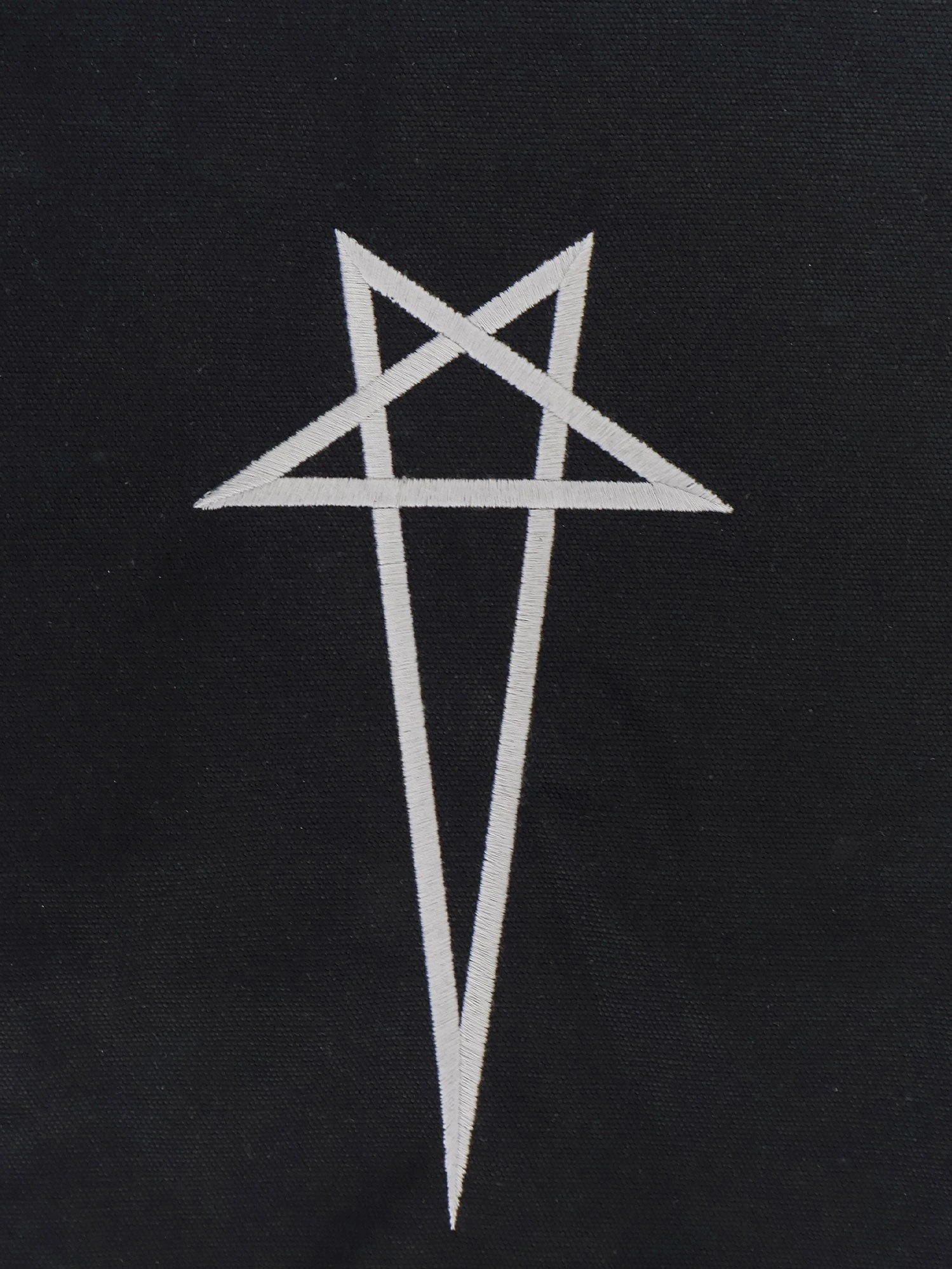 Canvas handbag with front logo.webp