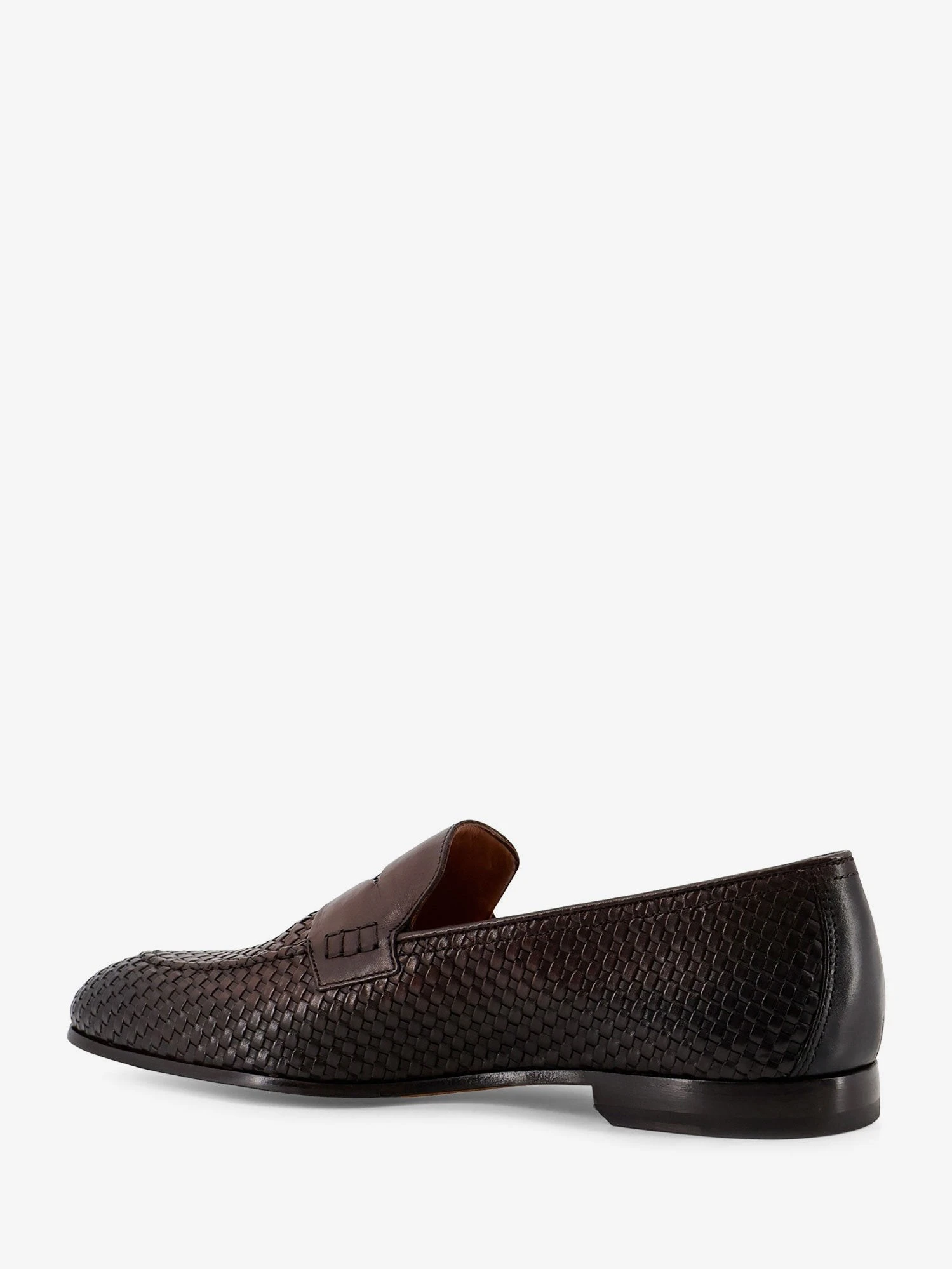 Braidy leather loafers.webp