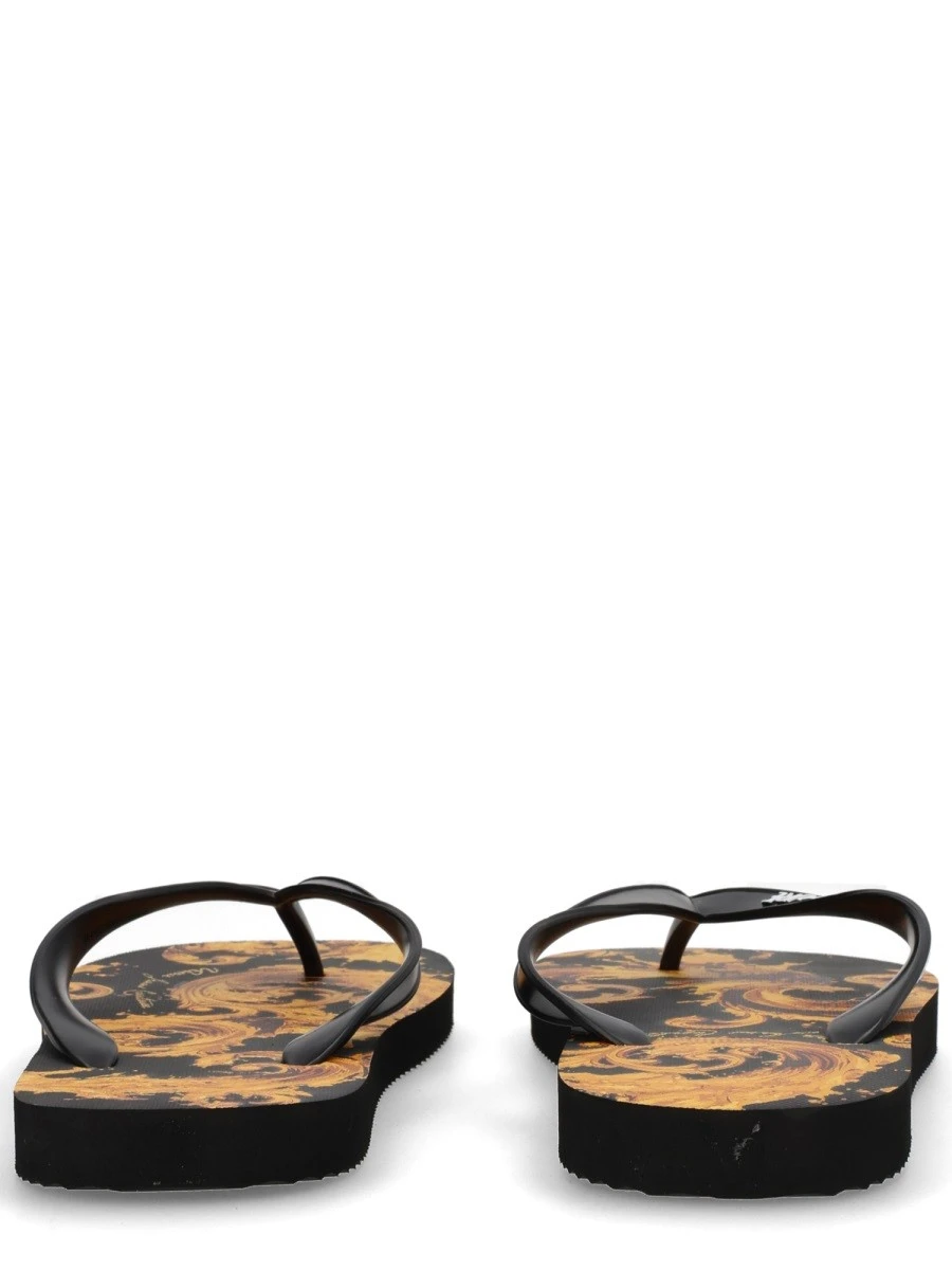 THONG SANDAL WITH LOGO.webp