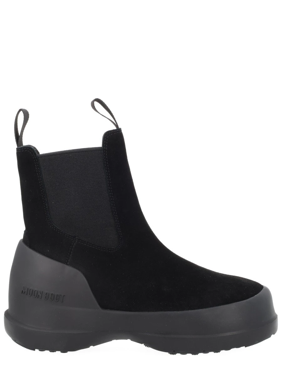 moon chelsea boot.webp