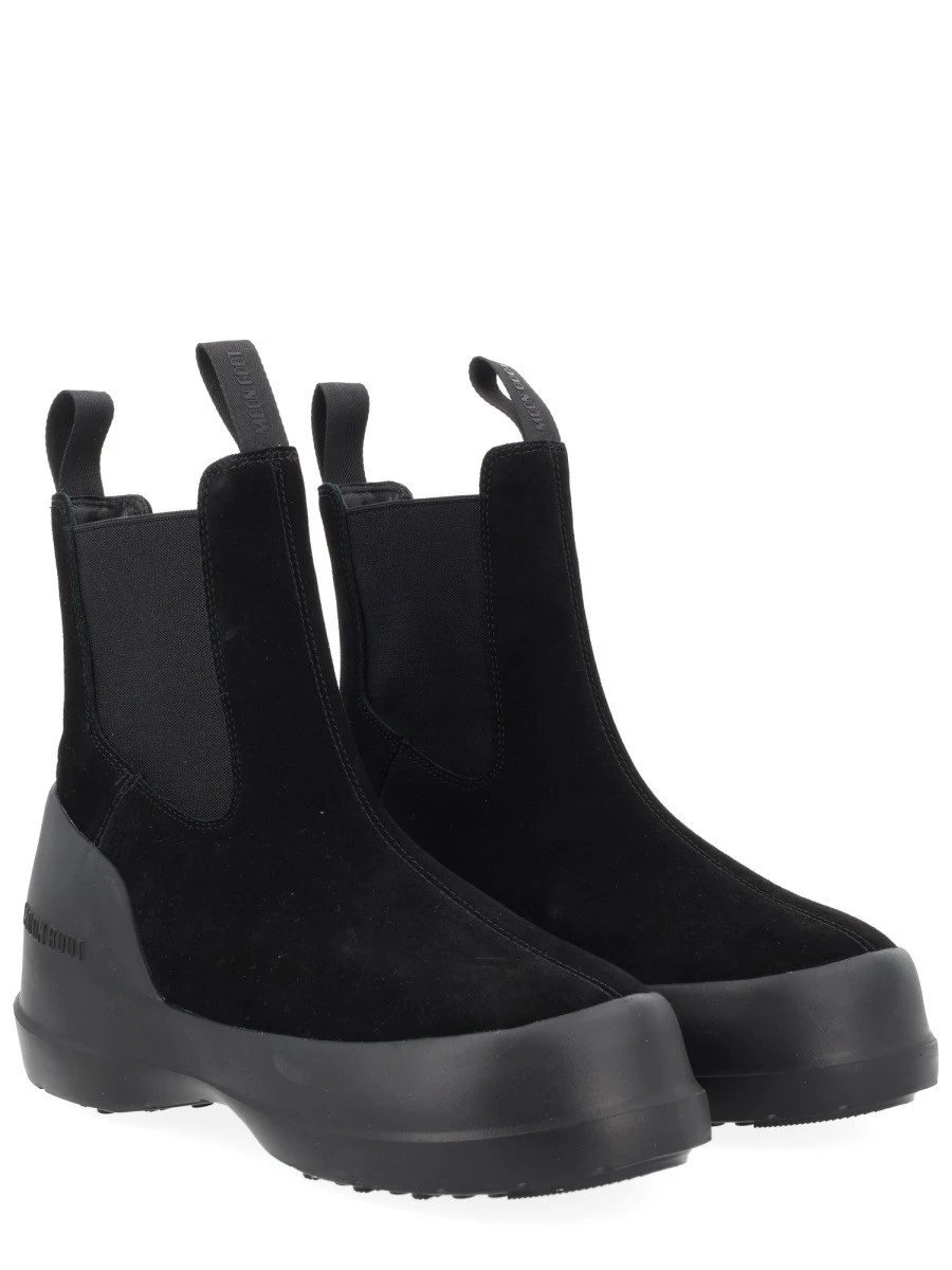 moon chelsea boot.webp