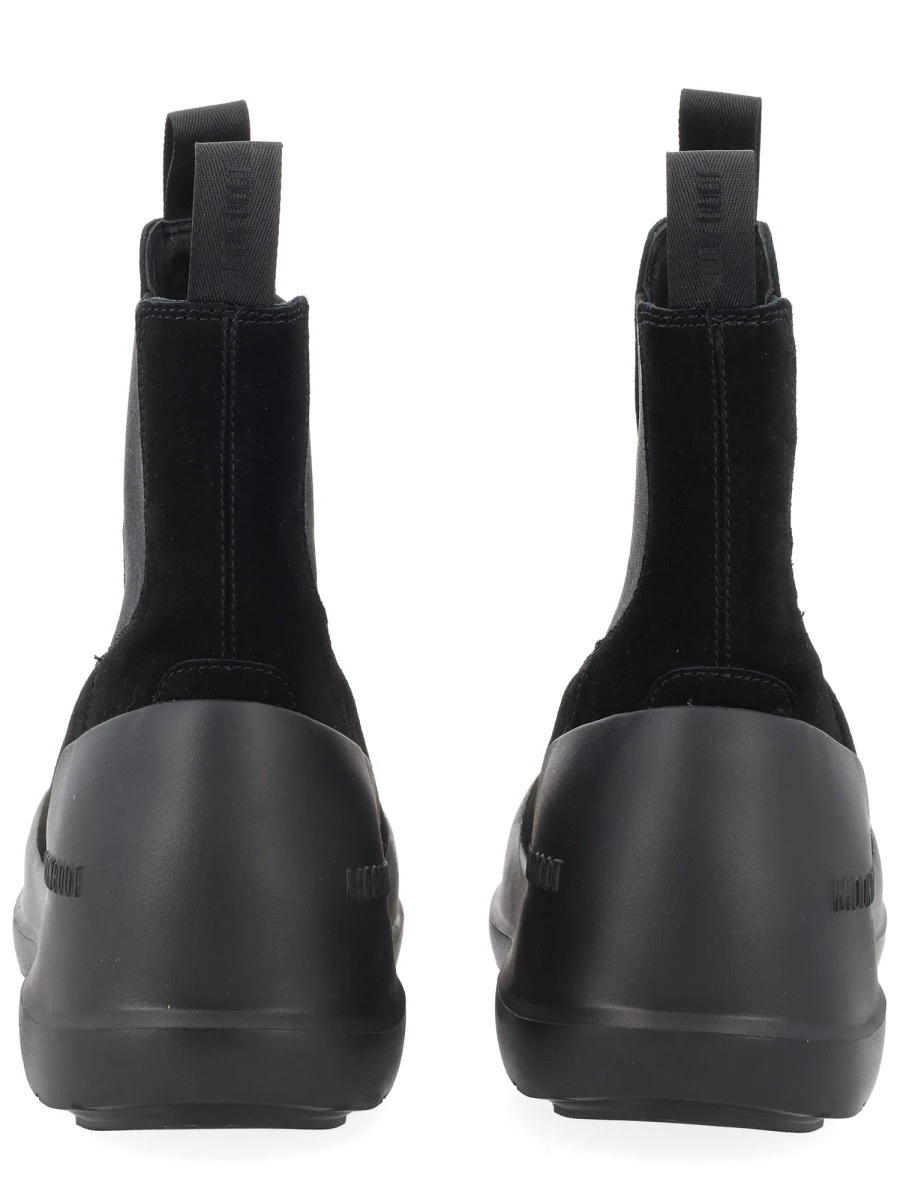 moon chelsea boot.webp