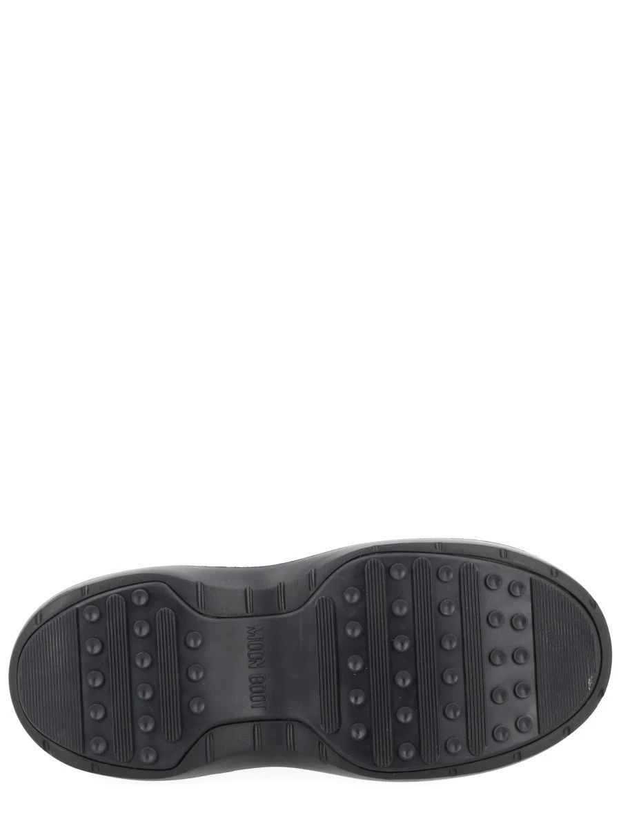 moon chelsea boot.webp