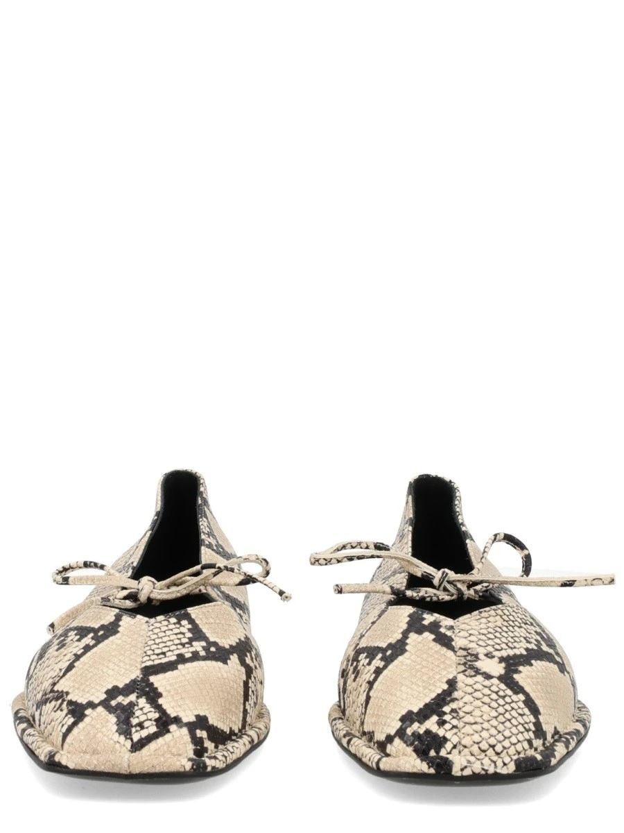 BALLERINA "SWAY INDO".webp